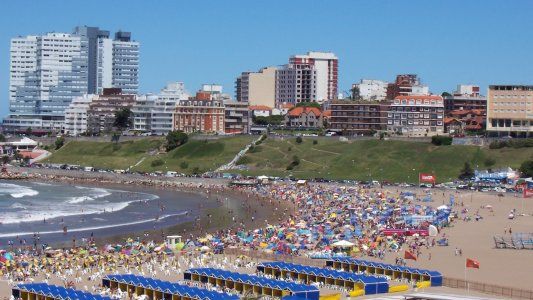 Vacaciones 2020: los rebusques para hacer frente el alza del 45% de los alquileres en la costa