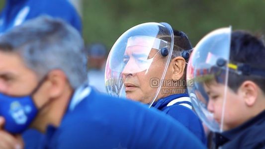 Parte médico de Diego Maradona: Hoy le retiramos el drenaje y nosotros estamos acompañando a los médicos de terapia intensiva