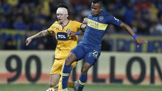 Milagro en el área de Rosario Central: mirá la triple llegada de Boca con dos palos incluidos