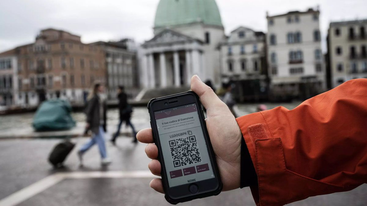 La ciudad de los canales cobra desde ahora una tasa de 5 euros al visitante que va por un solo día (Foto: A24.com).