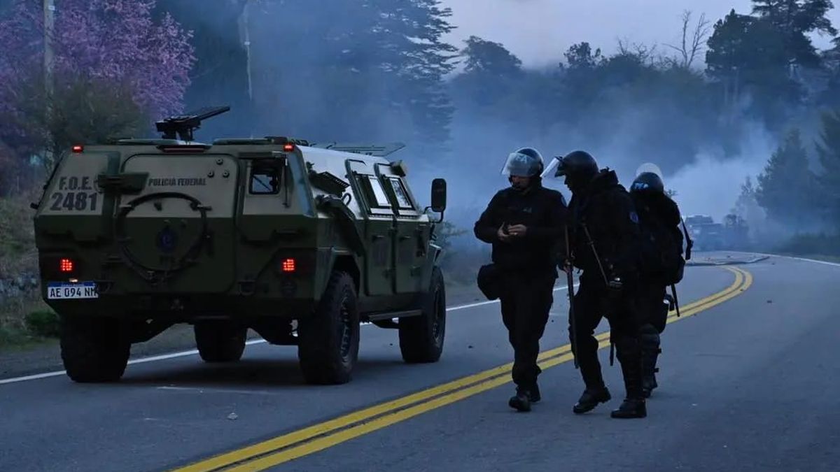 Condenaron a siete mapuches por ocupación de tierras en Villa Mascardi, Rio Negro.