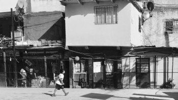 Nuevo récord: en promedio, las familias pobres necesitan aumentar 40% sus ingresos para acceder a la canasta básica