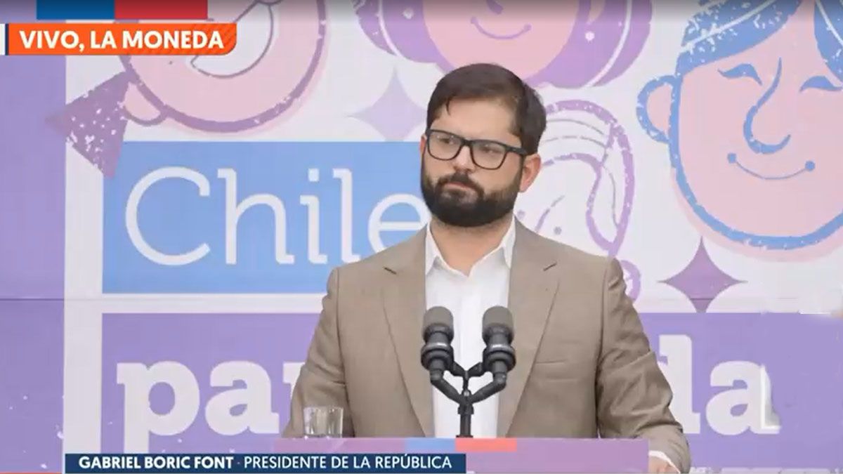 Gabriel Boric, presidente de Chile condenó el ataque y lamentó la muerte del agente aeronáutico. (Foto: Gentileza T13)