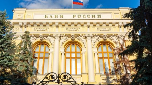 Líderes occidentales excluyen a los bancos rusos del sistema financiero Swift