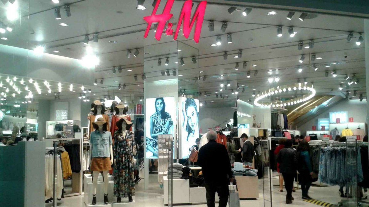 La devaluación terminó con el “turismo shopping”: caen 20 por ciento las compras de turistas en Chile