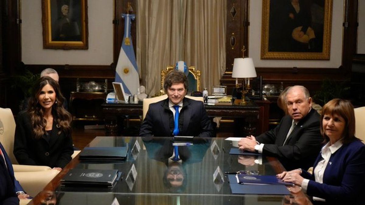 Javier Milei firmó&nbsp; con EE.UU. acuerdo de cooperación en materia de seguridad y control migratorio que incluye a la Argentina en el programa Visa Waiver. Foto: OPRA