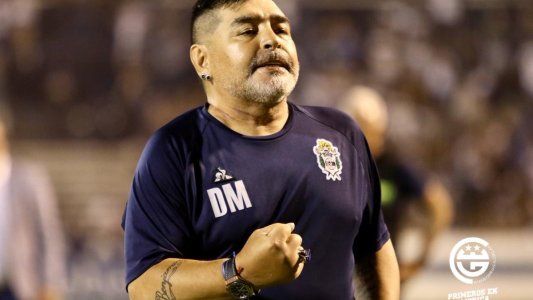 Maradona calienta la previa ante Boca: ¿Quién te pidió una plaqueta, Ameal? ¿Sabés dónde te la podés meter?