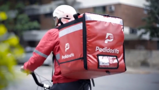 Denuncian el despido de 450 trabajadores de la app de delivery Pedidos Ya