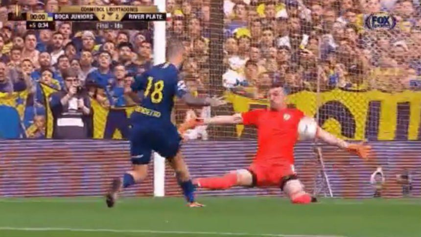 Armani y la tapada del partido ante Benedetto