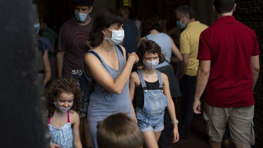 Barcelona: vuelve el pedido de quedarse en casa ante el rebrote de COVID-19