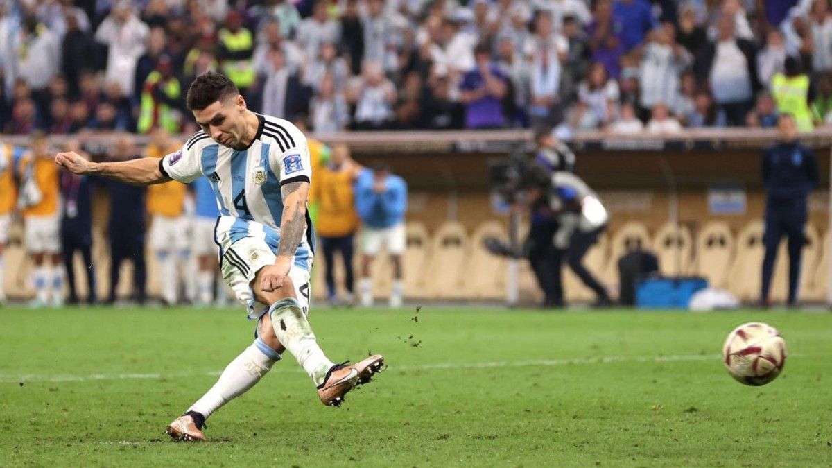 El penal de Gonzalo Montiel que le dio el título a la Selección Argentina en el Mundial de Qatar 2022. (Foto: Getty Images)