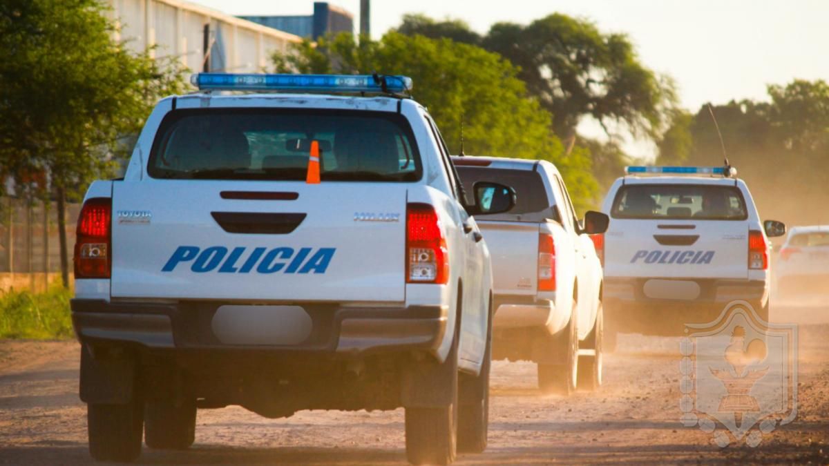 Los investigadores sospechan que pudo tratarse de un femicidio seguido de suicidio. (Foto: @policiachaco)&nbsp;