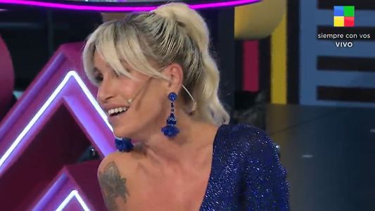 La terrible caída de Florencia Peña en vivo en La Pu*@ Ama