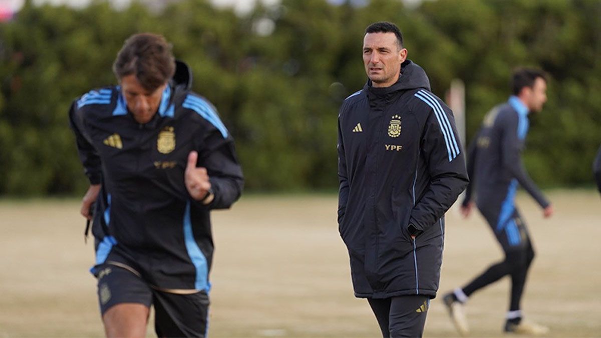 La Selección Argentina, sin Messi: los dos esquemas que analiza Scaloni  para el amistoso ante El