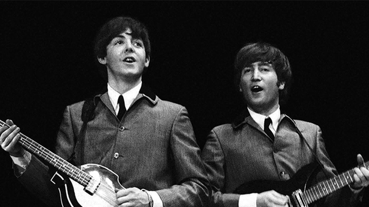 Dupla infalible. McCartney y Lennon compusieron juntos himnos del rock como Yesterday, el tema más versionado en la historia de la música mundial.