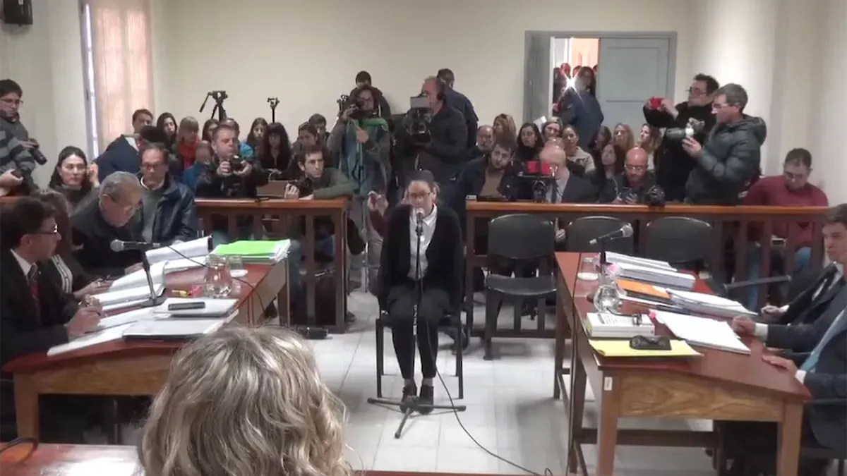 Julieta Silva durante el juicio por el homicidio de Fortuunato.