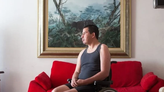 Habló el hermano del Negro Cáceres en exclusivo con A24: Él no se puede mover solo de la cama