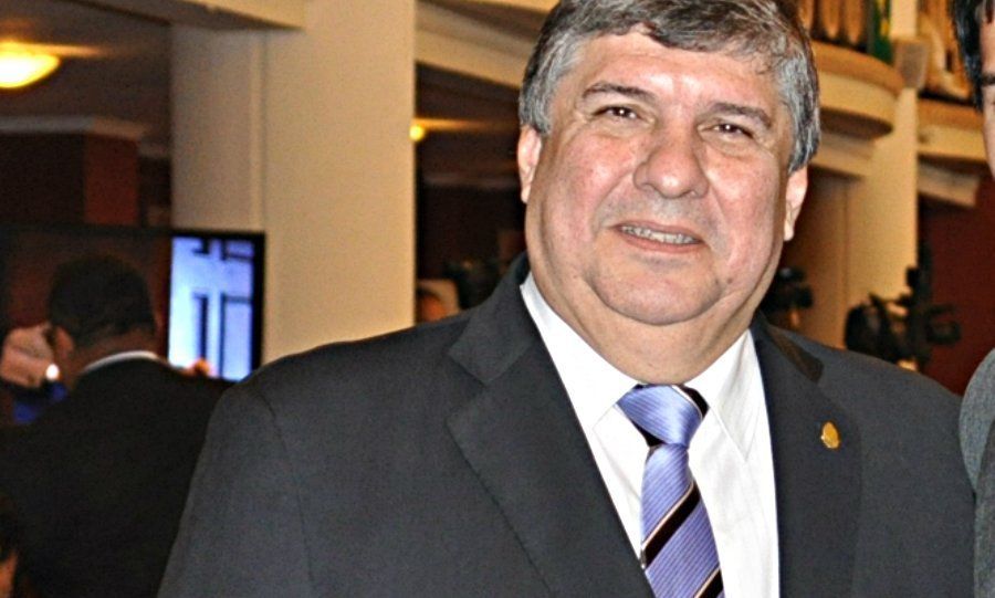 Quién es Mayans, el peronista “garante de paz” en la comisión que le pide explicaciones a Caputo