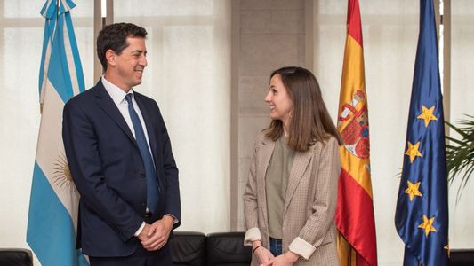 Wado de Pedro se reúne con la ministra de Derechos Sociales de España