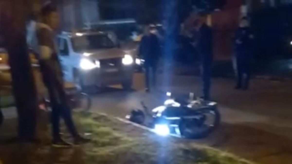 Un policía de civil mató a un motochorro que intentó asaltarlo en Merlo (Foto: Vía Szeta Twitter).