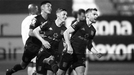 Copa Libertadores: Racing gritó dos veces sobre el final ante Alianza Lima y tiene un pie y medio en octavos de final