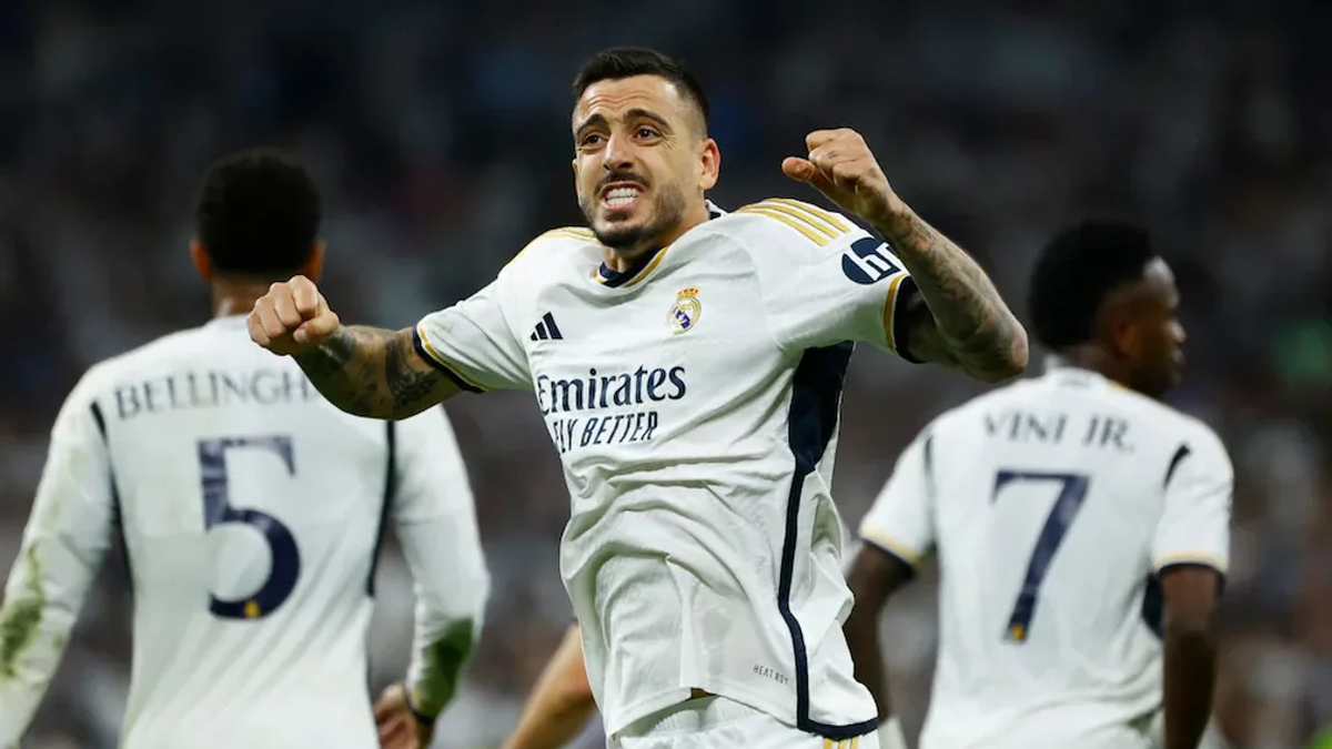 El delantero Joselú festeja el segundo gol del encuentro. (Foto: NA/Reuters)