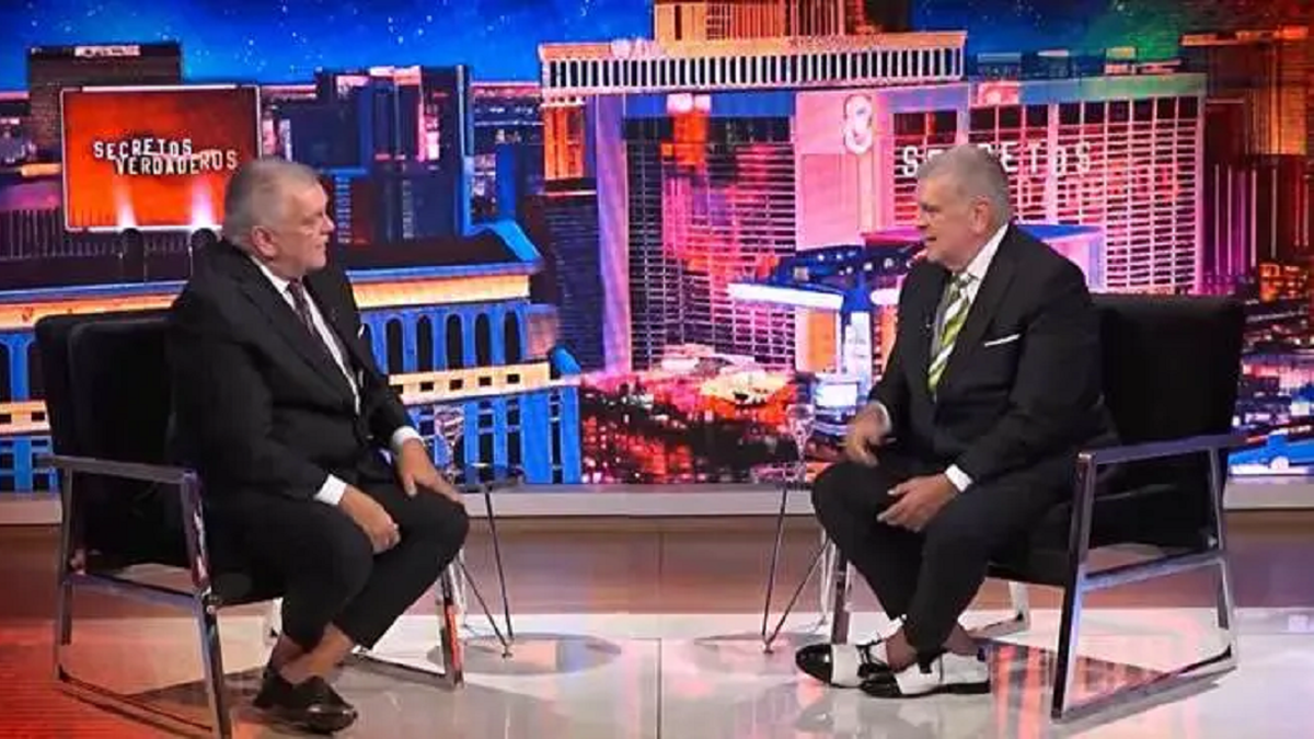 Luis Ventura se entrevista a sí mismo en un progrmas especial de Secretos Verdaderos: los detalles