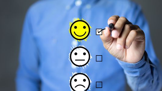 Encuesta Basta Baby: ¿tendríamos que aprender a ser felices?