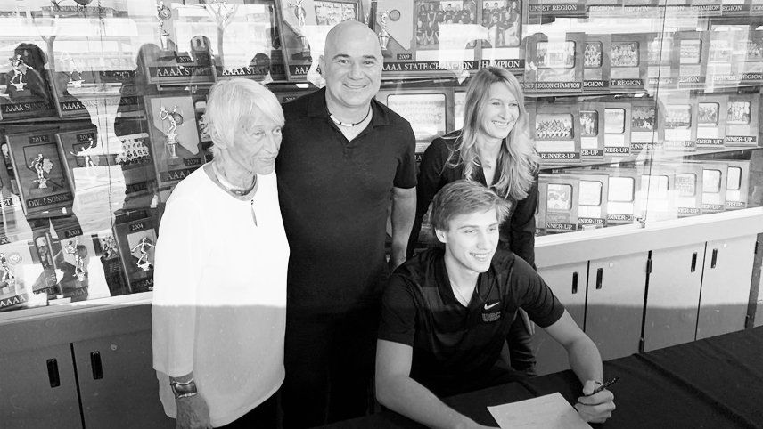 El hijo de Andre Agassi y Steffi Graf está apuntado como una gran promesa de un deporte que no es el tenis