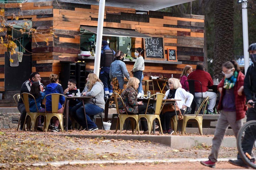 El Gobierno oficializó la extensión de la cuarentena y especificó en qué distritos  comienza el distanciamiento social