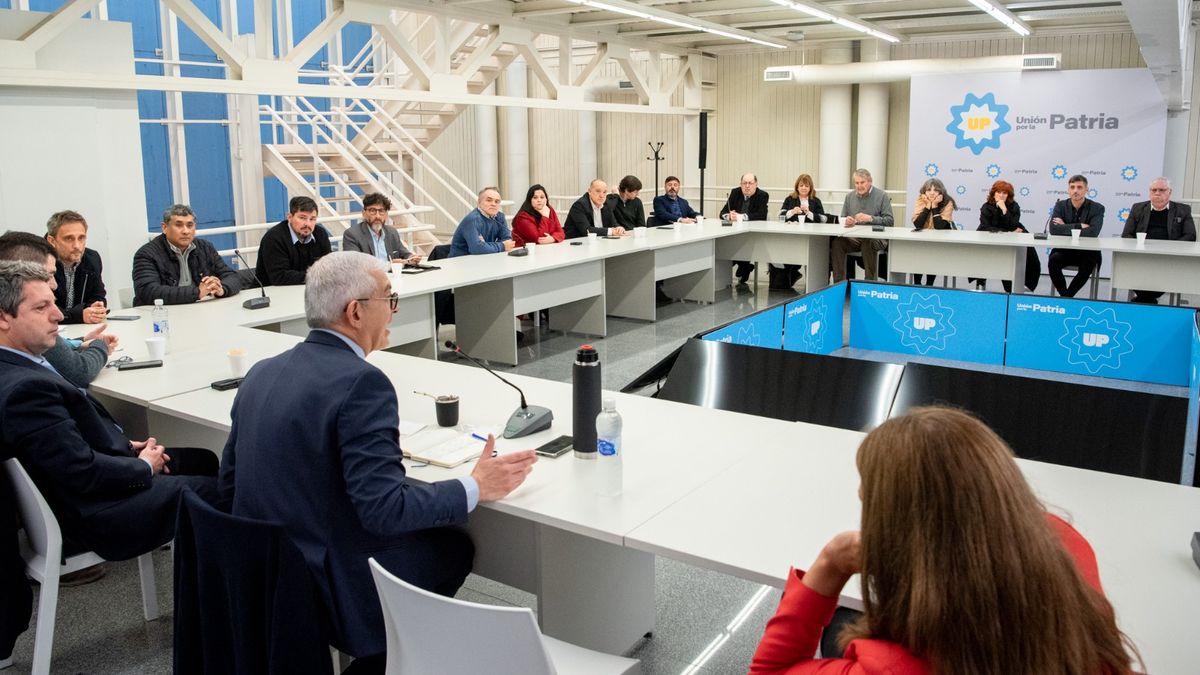 Empresarios Pymes se sumaron a las mesas sectoriales de Unión por la Patria en apoyo a la campaña presidencial de Sergio Massa. Foto: CGERA.