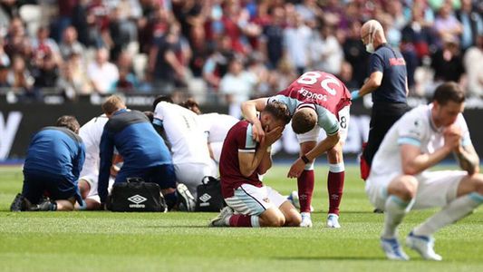 Impactante: sufrió una lesión escalofriante y su rival terminó llorando dentro del campo de juego