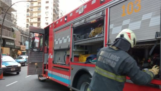 Murió una mujer al incendiarse su departamento