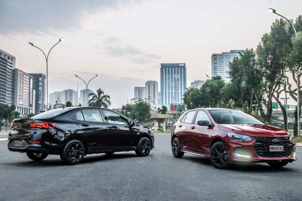 Nuevos Chevrolet Onix RS y Onis Plus Midnight