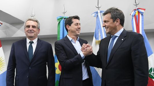 El divertido cruce entre Sergio Massa y Wado de Pedro