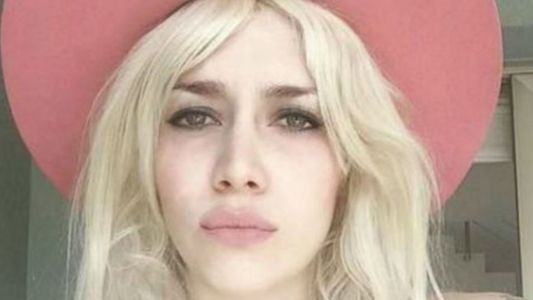 Militta Bora, desde España:  Casi cago a trompadas al del avión