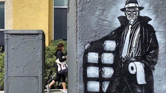 Crean el primer museo virtual dedicado al coronavirus con obras de arte hechas de papel higiénico y barbijos