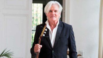 Sergio Denis continúa en terapia intensiva, con respirador mecánico y medicación