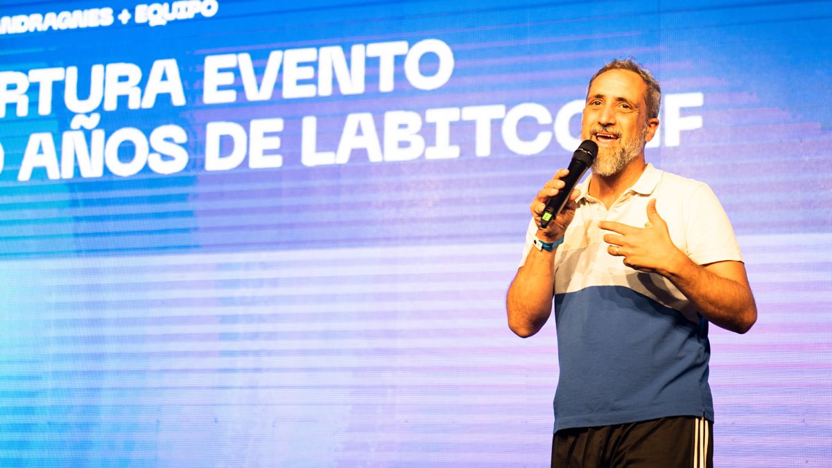 Labitconf 2022: Rodolfo Andragnes, fundador de la conferencia, remarcó la importancia de llegar a las 10° edición. (Foto Labitconf)