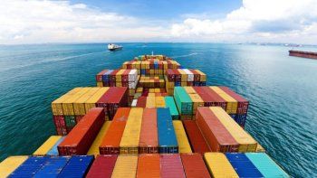 Datos de la economía: las exportaciones crecieron respecto del mismo mes del año pasado, pero también las importaciones