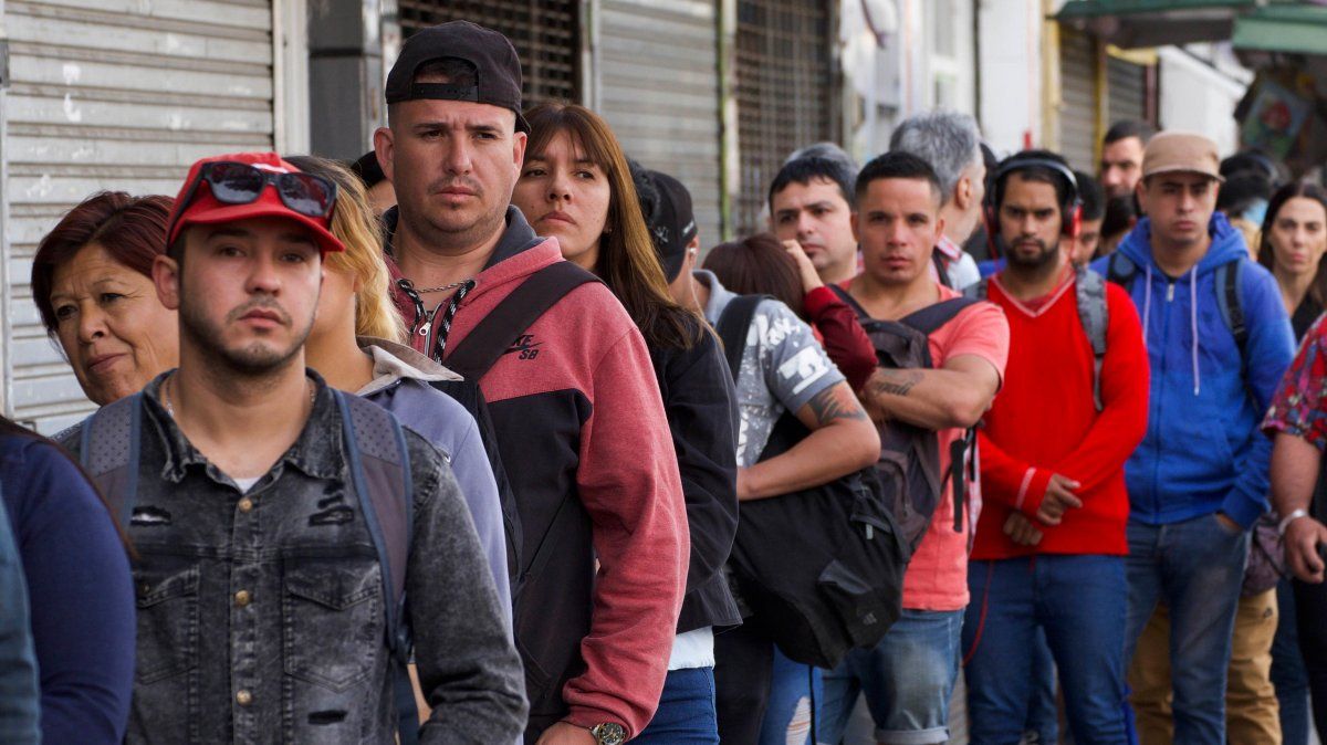Desafío 2020: el trabajo registrado del sector privado llegó a su nivel más bajo desde 2012