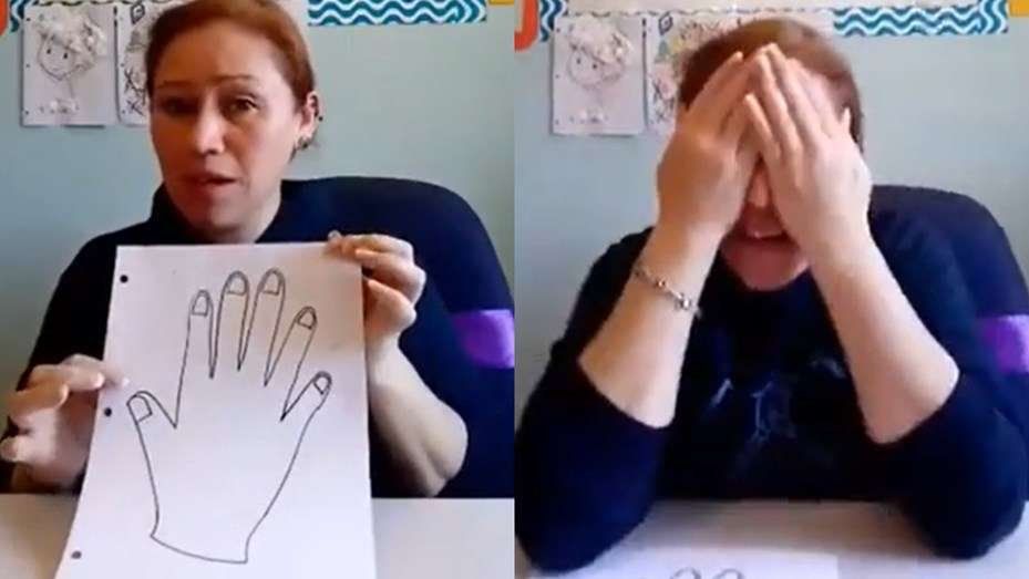 Una maestra le enseñaba a sus alumnos a contar hasta cinco con una mano de seis dedos
