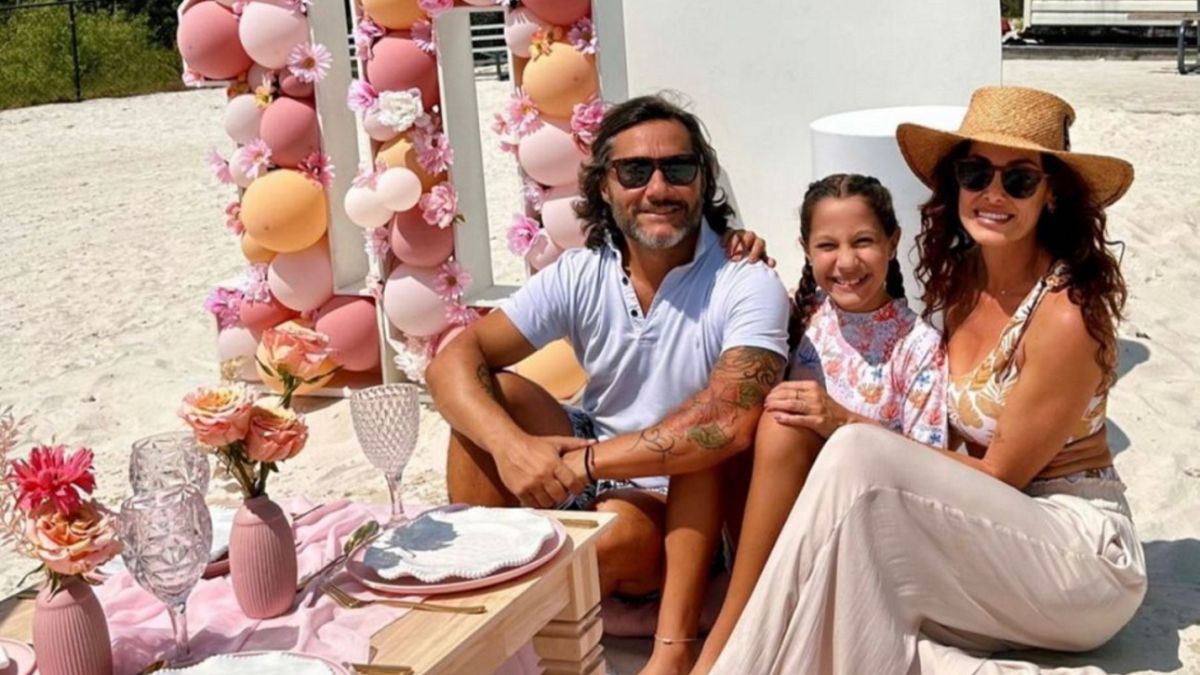 Las apasionadas fotos de Diego Torres con su nueva y joven novia