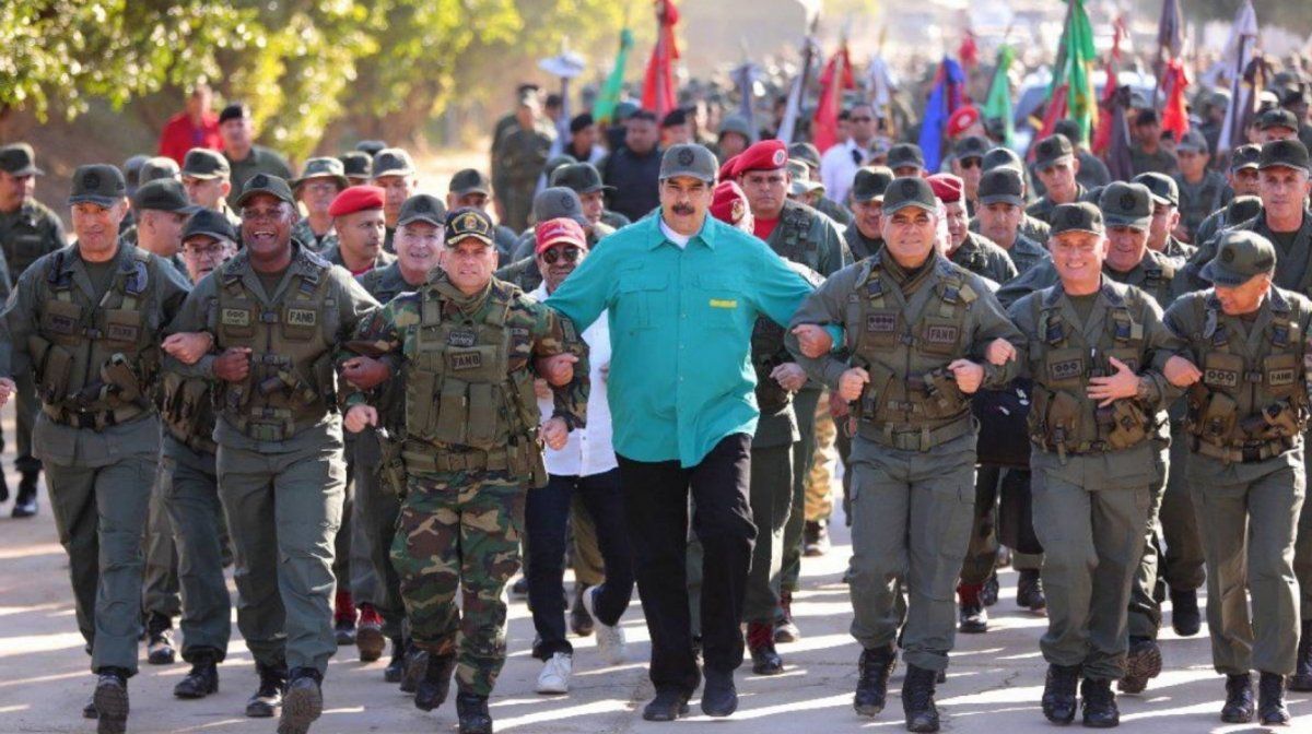 Un general de alto rango reconoce a Guaidó como presidente y asegura que el 90% de la Fuerza Armada dejó de respaldar a Maduro