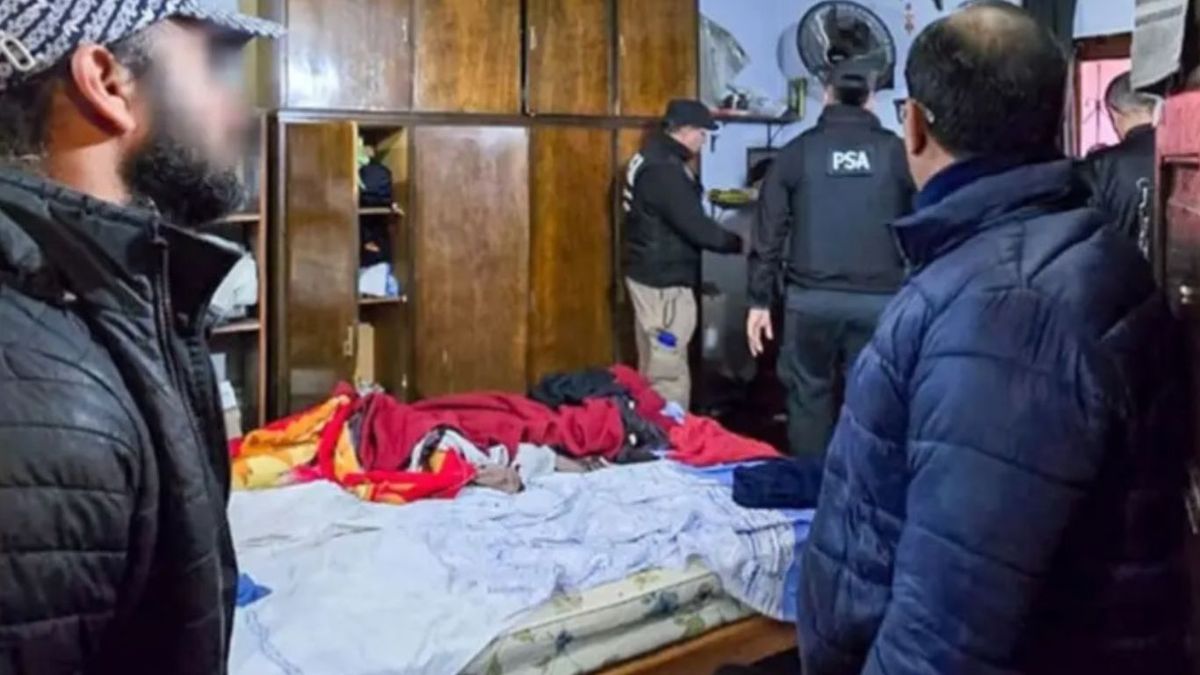 Uno de los domicilios allanados donde eran explotadas las adolescentes. (Foto: gentileza El Tribuno)&nbsp;