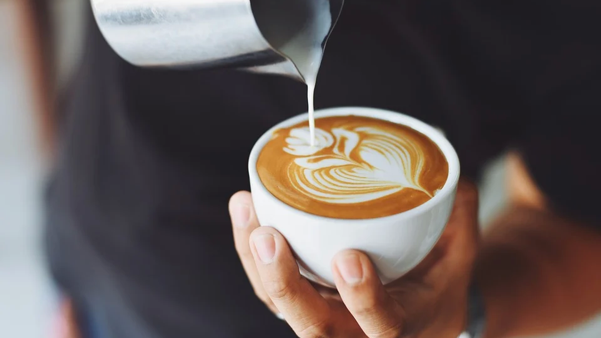 La provisión de café en Argentina está en situación crítica y el sector empresario negocia para conseguir más dólares.