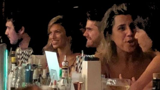 La foto de dos protagonistas de Simona que enciende rumores de romance