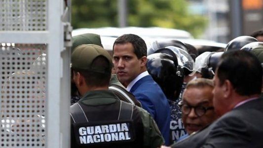Video: así la policía impidió a Juan Guaidó ingresar al Parlamento en Venezuela