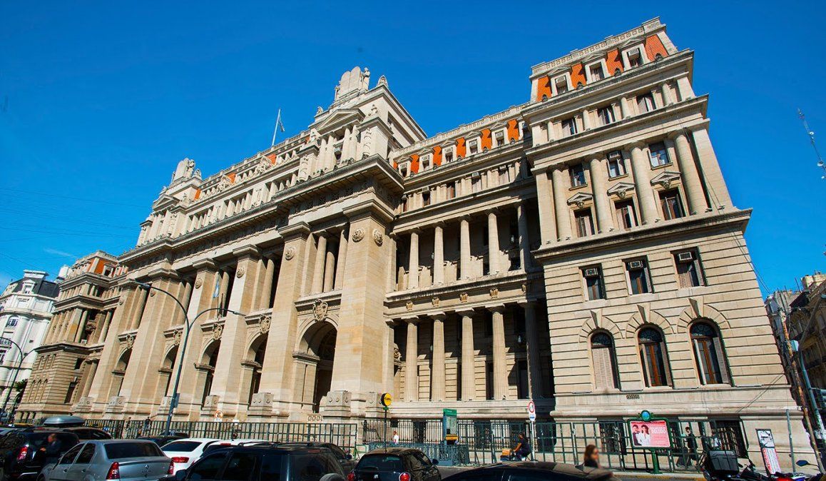 Congelamiento de naftas: Río Negro y Neuquén reclaman a la Corte la inconstitucionalidad de la medida