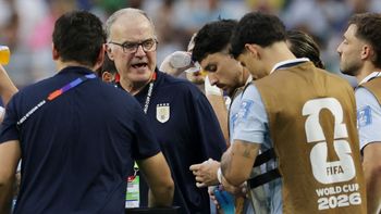 Escándalo en el Mundial: se filtraron detalles de la tensa reunión entre Marcelo Bielsa y los referentes de Uruguay